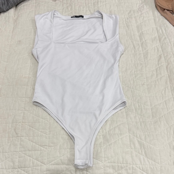 Zara Classic White Bodysuit - Picture 1 of 3